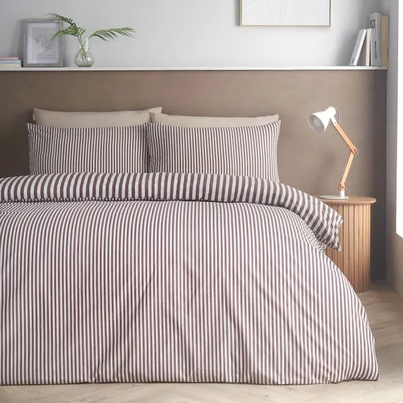Catherine Lansfield Epping Textured Stripe Quilt Cover & Pillowcase Set 2