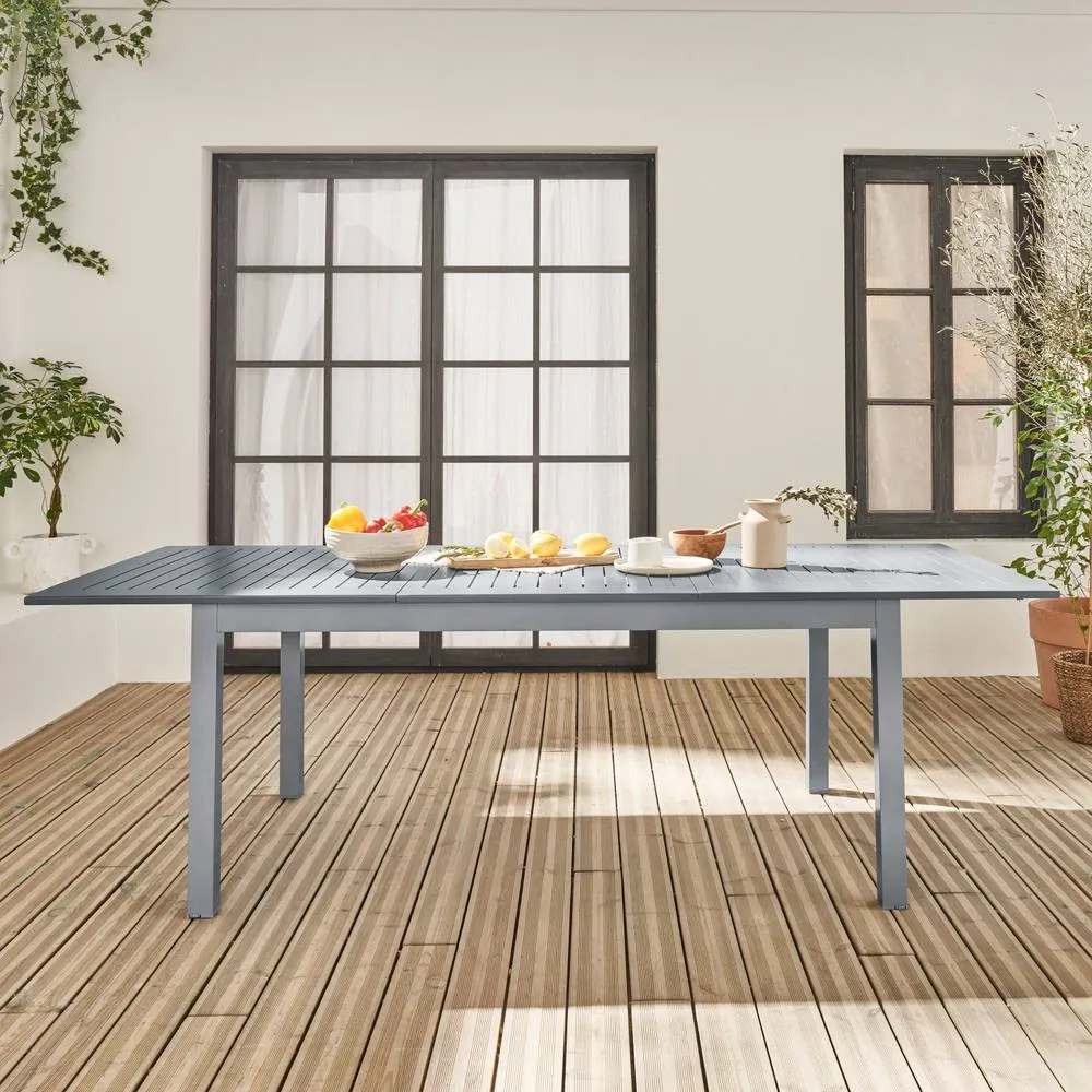 sweeek 8-seater Extendable Garden Table Aluminum in Grey