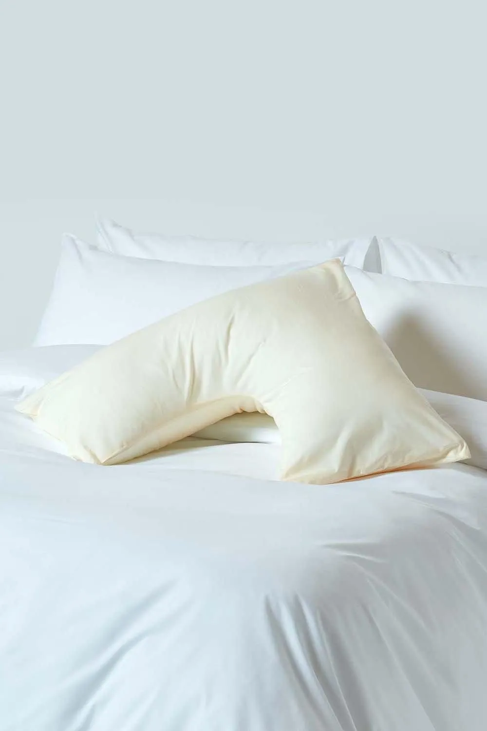 Homescapes Egyptian Cotton V Shaped Pillowcase 200 TC in Cream 2