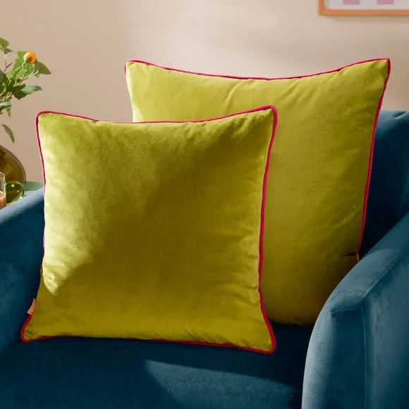 Furn. Square Cushion 5