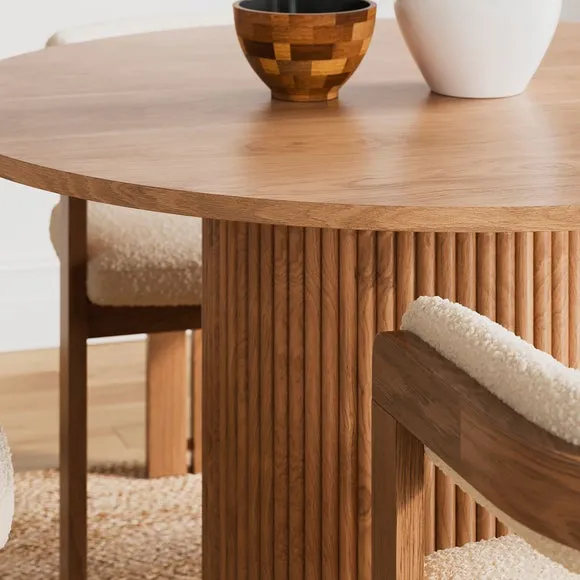 Amari 4 Seater Round Dining Table, Oak 2