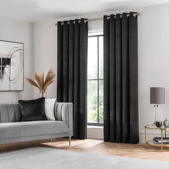 Liza Eyelet Curtains 2