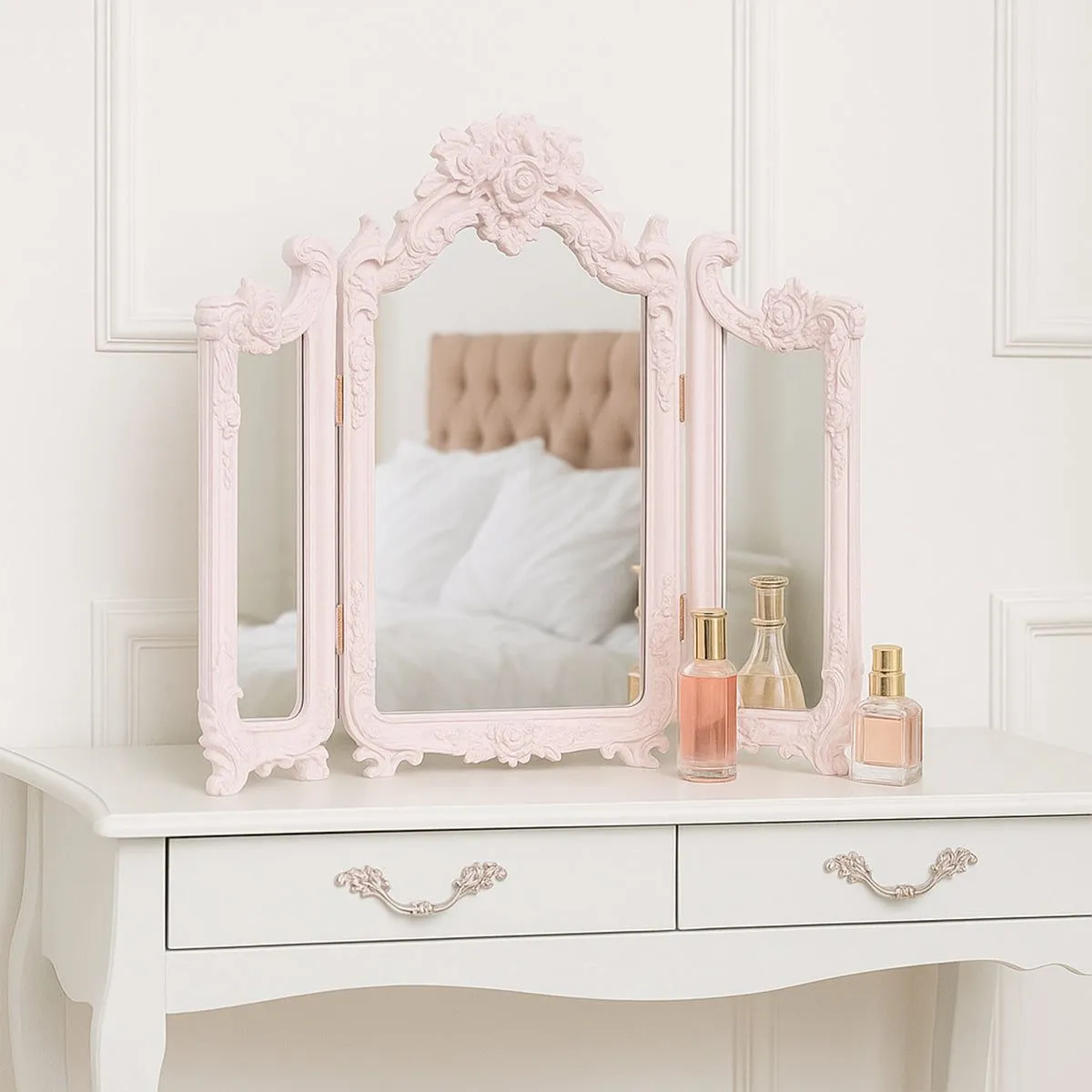 Melody Maison Small Pink Ornate Rose Triple Mirror - 37cm X 38cm in Pale Pink