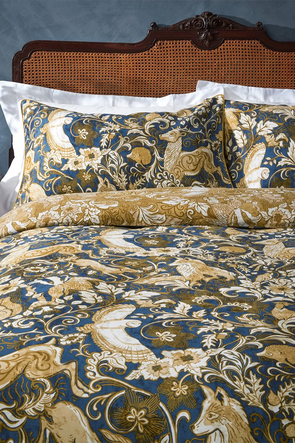 Paoletti Harewood British Animal 100% Cotton Duvet Cover Set in Blue 2