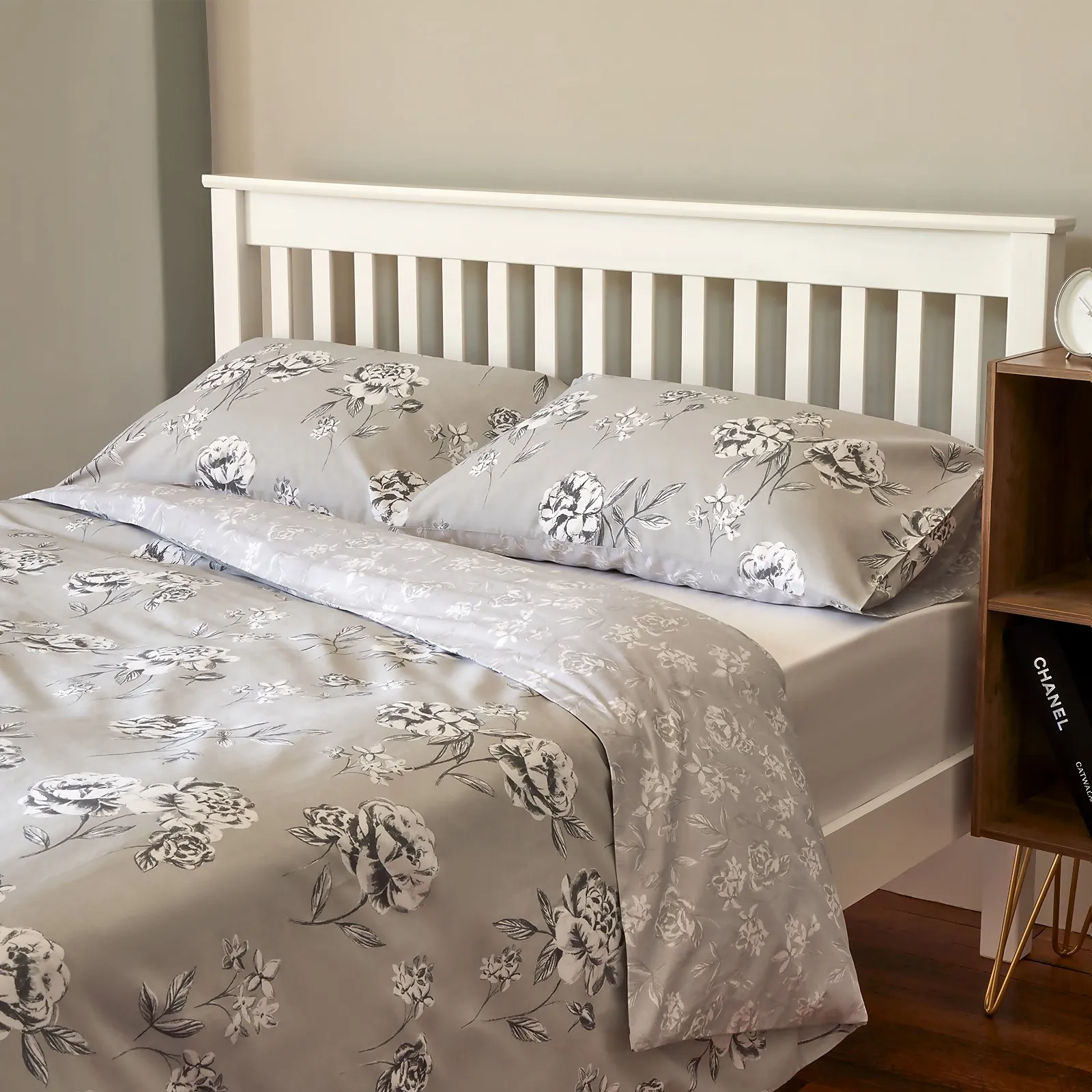 The Willow Manor 100% Cotton Percale Single Duvet Set Graphic Floral - Grey