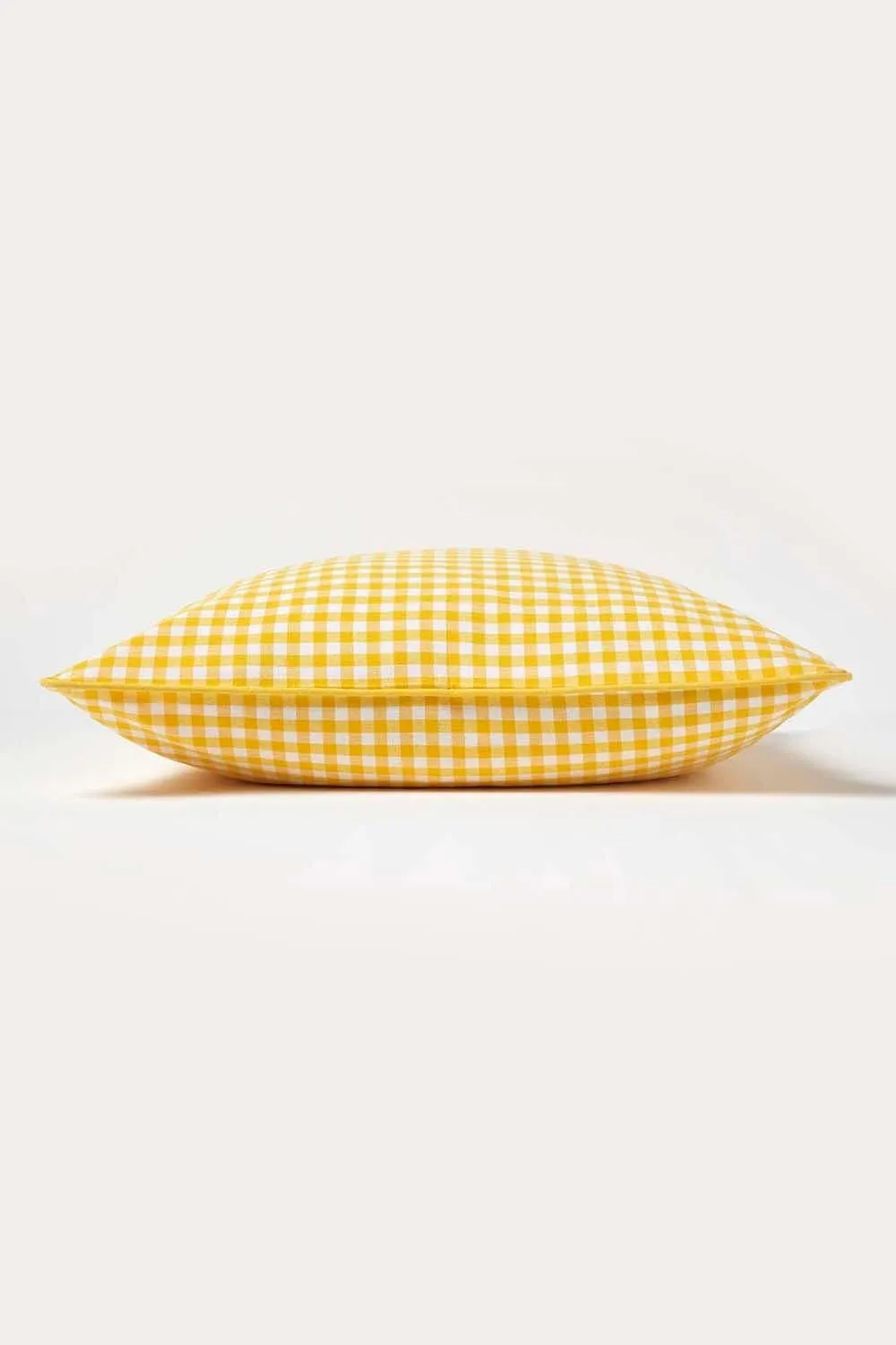 Homescapes Cotton Gingham Check Cushion Cover in Yellow 3
