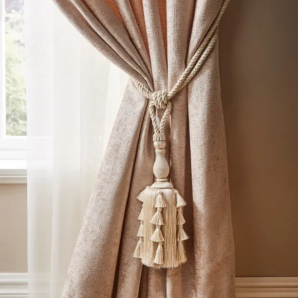 Linton Curtain Tieback