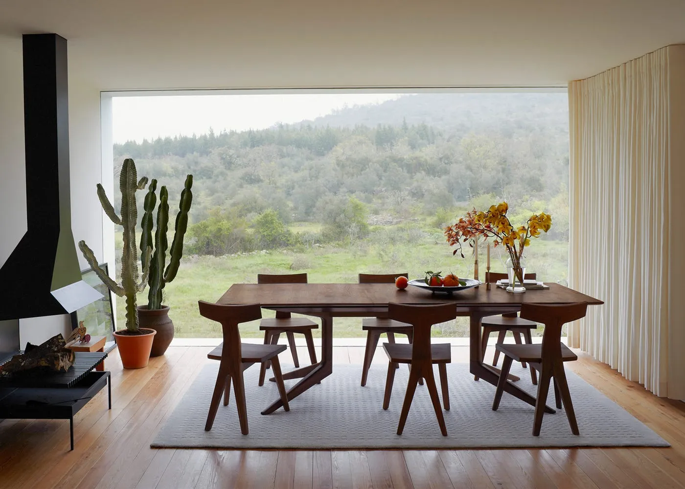 Heal's Light Extending Dining Table Oak 3