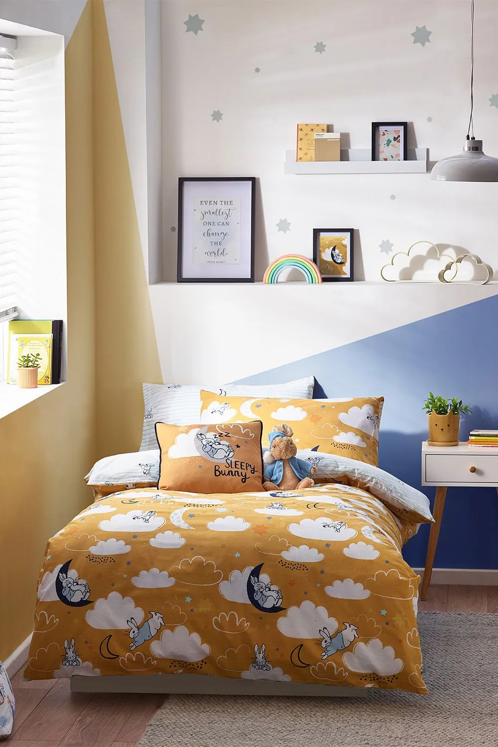 Peter Rabbit ™ Sleepy Head Reversible Duvet Cover Set in Yellow