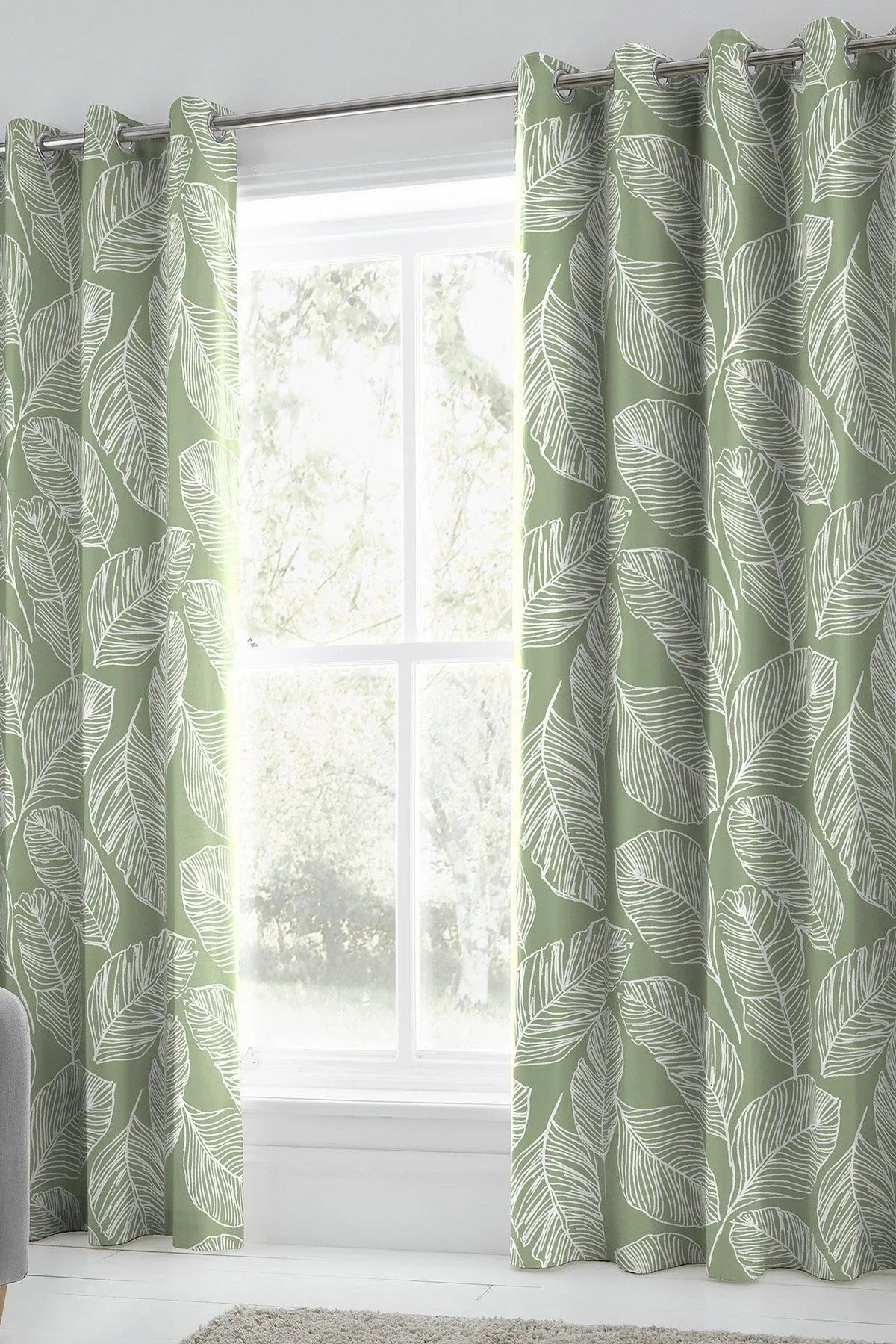 Fusion 'Matteo' 100% Cotton Light Filtering Pair of Eyelet Curtains in Green
