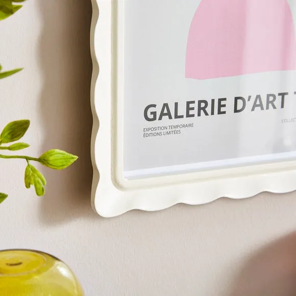 Scalloped Photo Frame 3