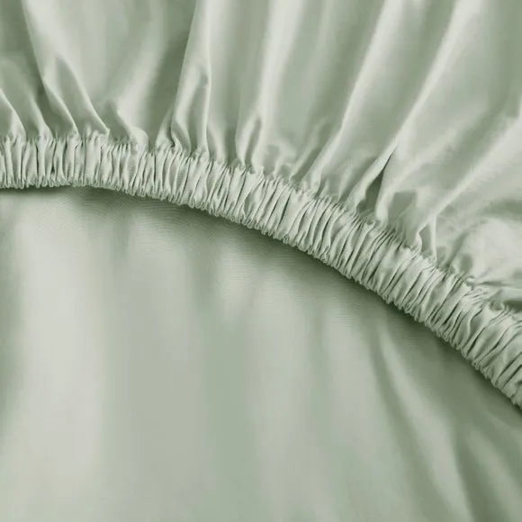 True Grip® 200 Thread Count Fitted Sheet 2