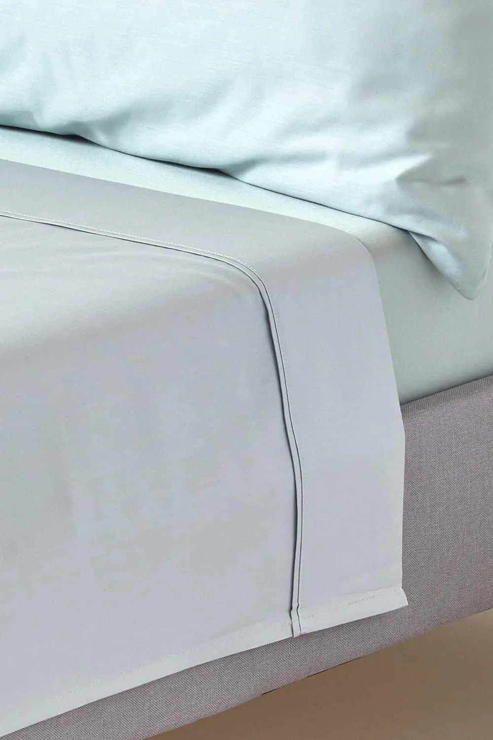 Homescapes Sateen Cotton Flat Sheet 400 TC in Duck Egg Blue 1