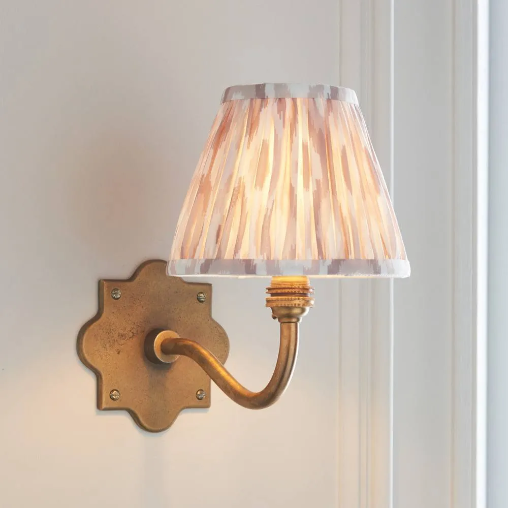 Netlighting Anvil Curve & Ikat 16cm Wall Lamp Antique Brass Neutral Print in Gold 4