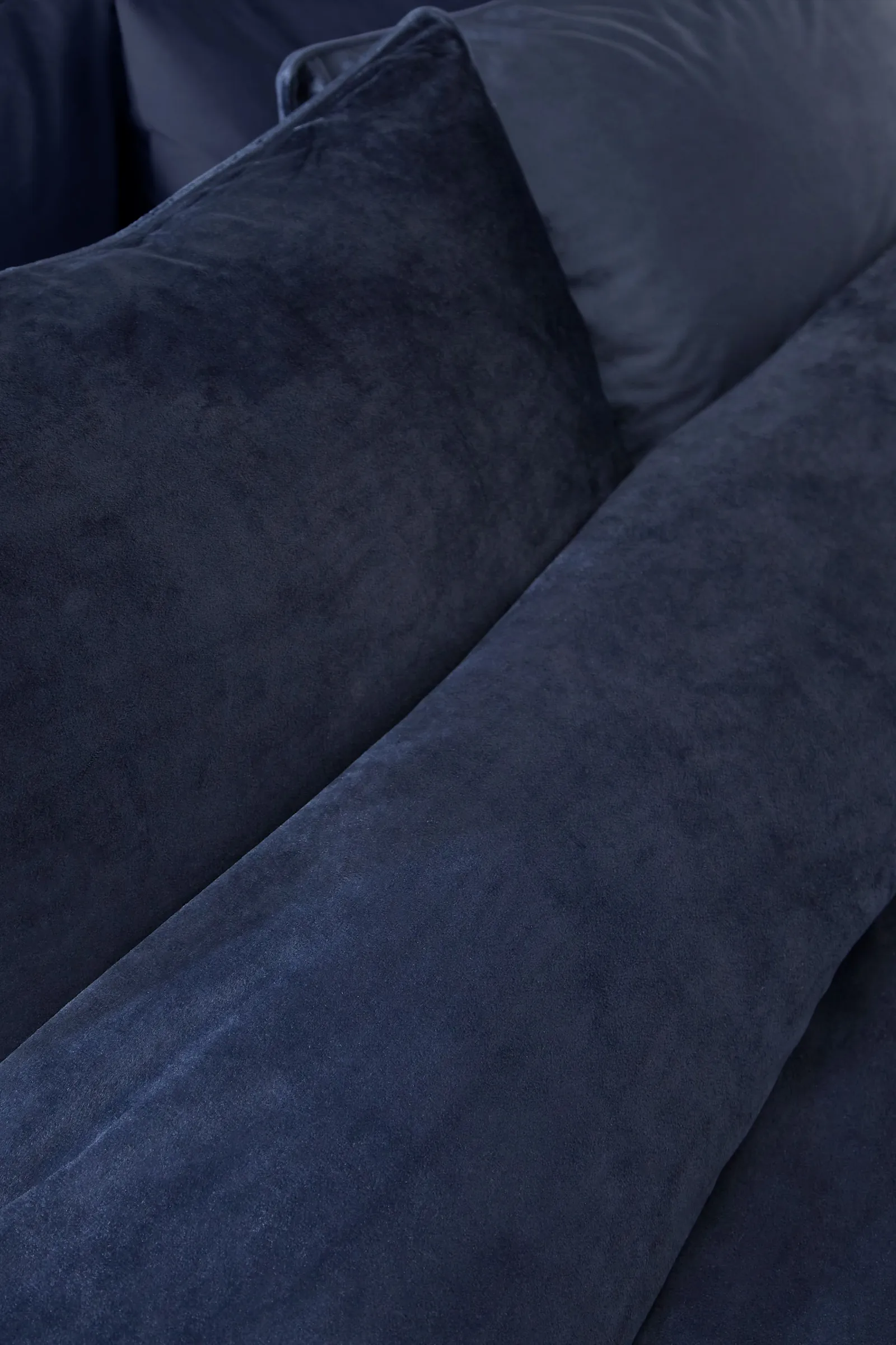 Catherine Lansfield 'Kingsley' Soft Matt Velvet Duvet Cover Set in Navy 3
