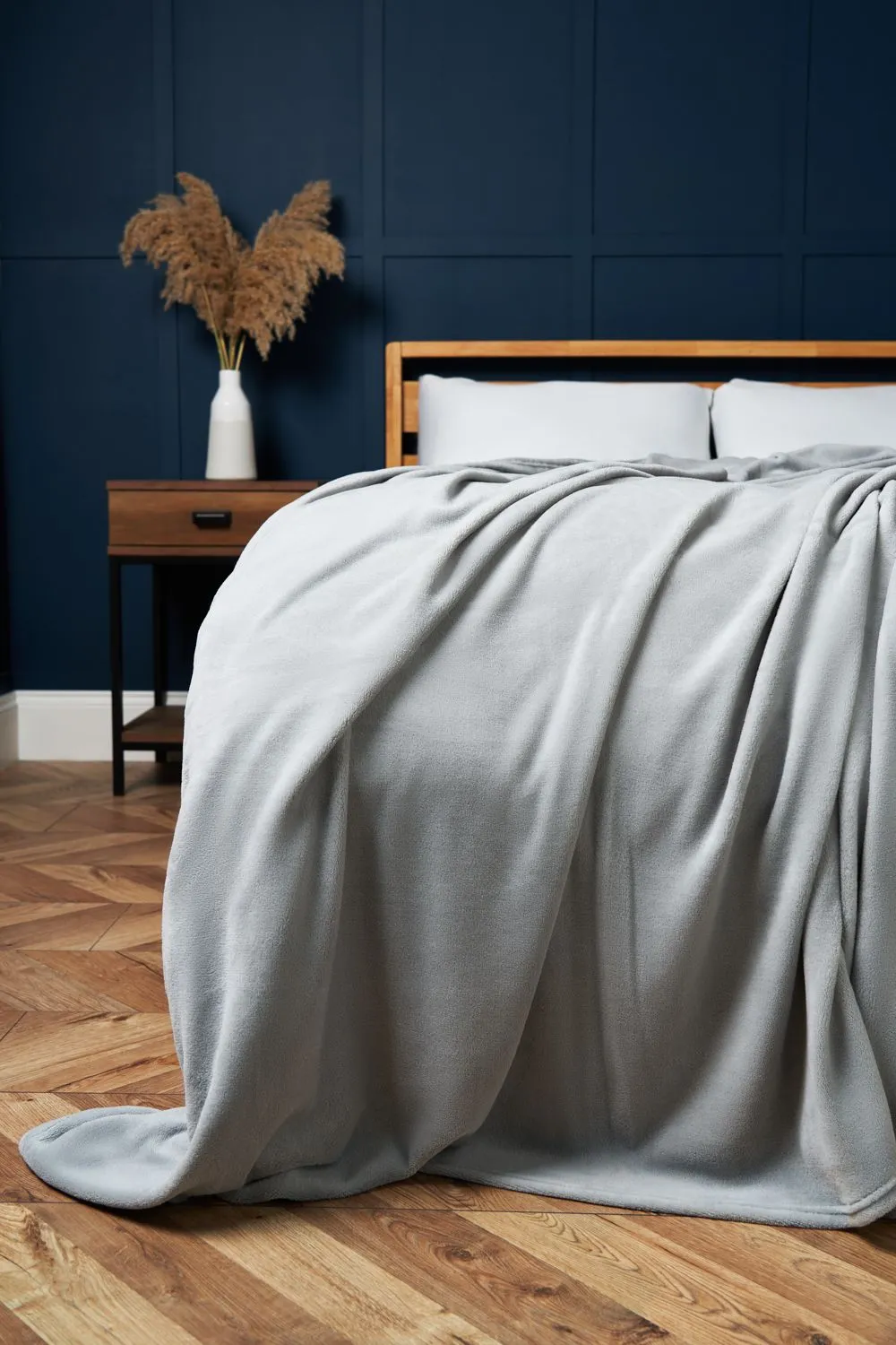 BHS Microfleece Throw in Silver