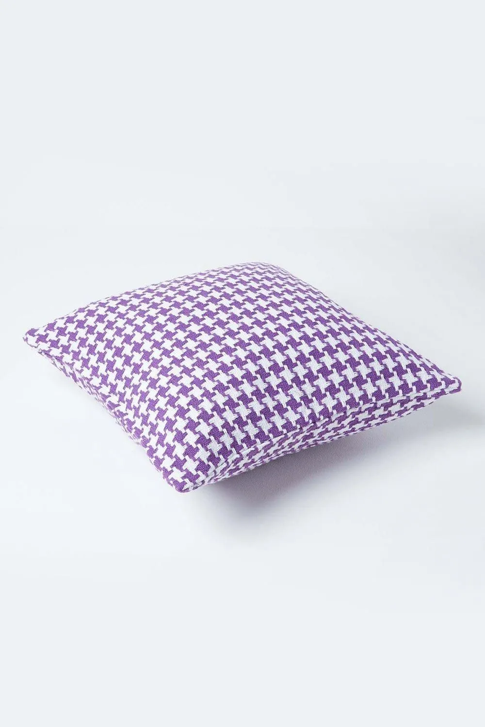 Homescapes Houndstooth 100% Cotton Cushion Cover in Purple 3
