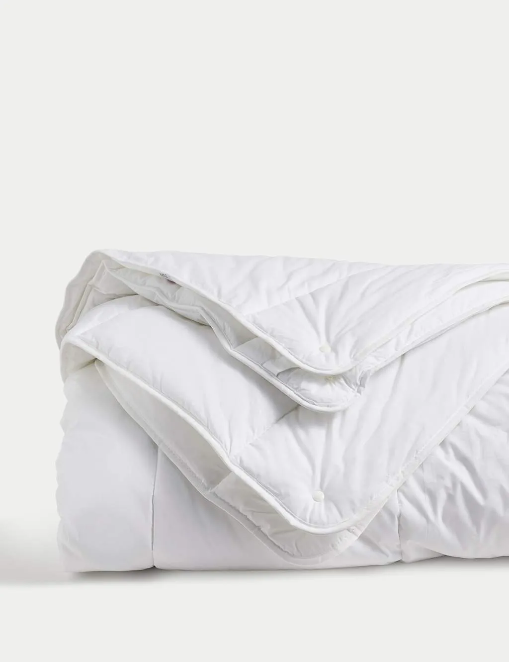 M&S Ultimate Comfort 13.5 Tog All Seasons 3-in-1 Duvet White