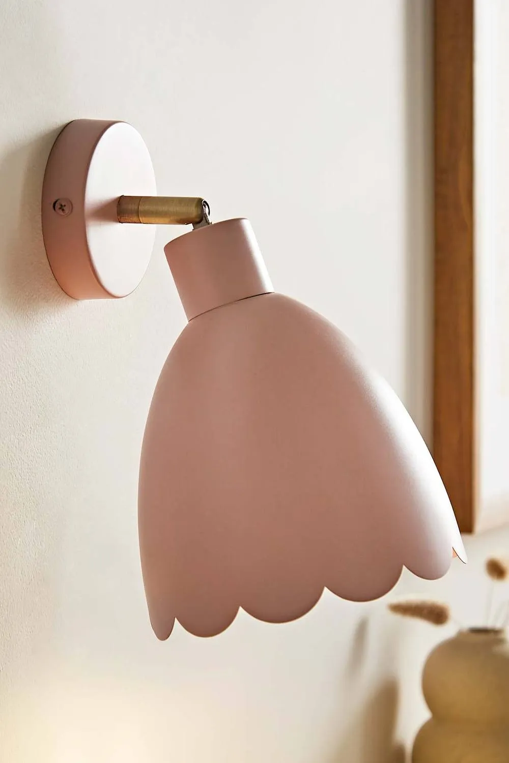 ValueLights Millie Pair of Flower Style Scallop Adjustable Wall Lights in Pale Pink 2