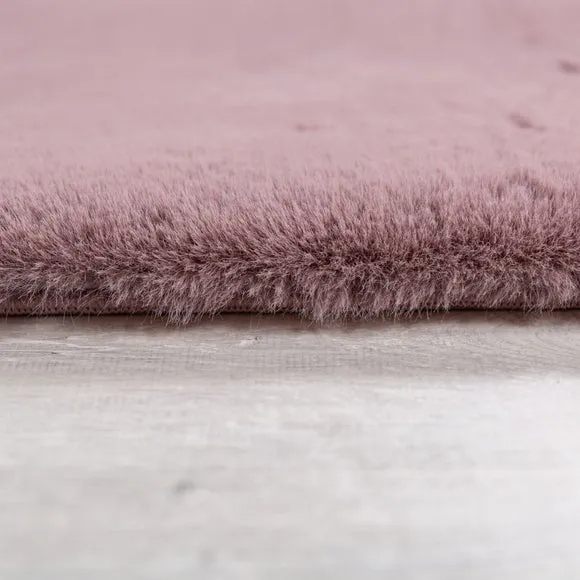 Ivy Luxury Supersoft Faux Fur Rug 4