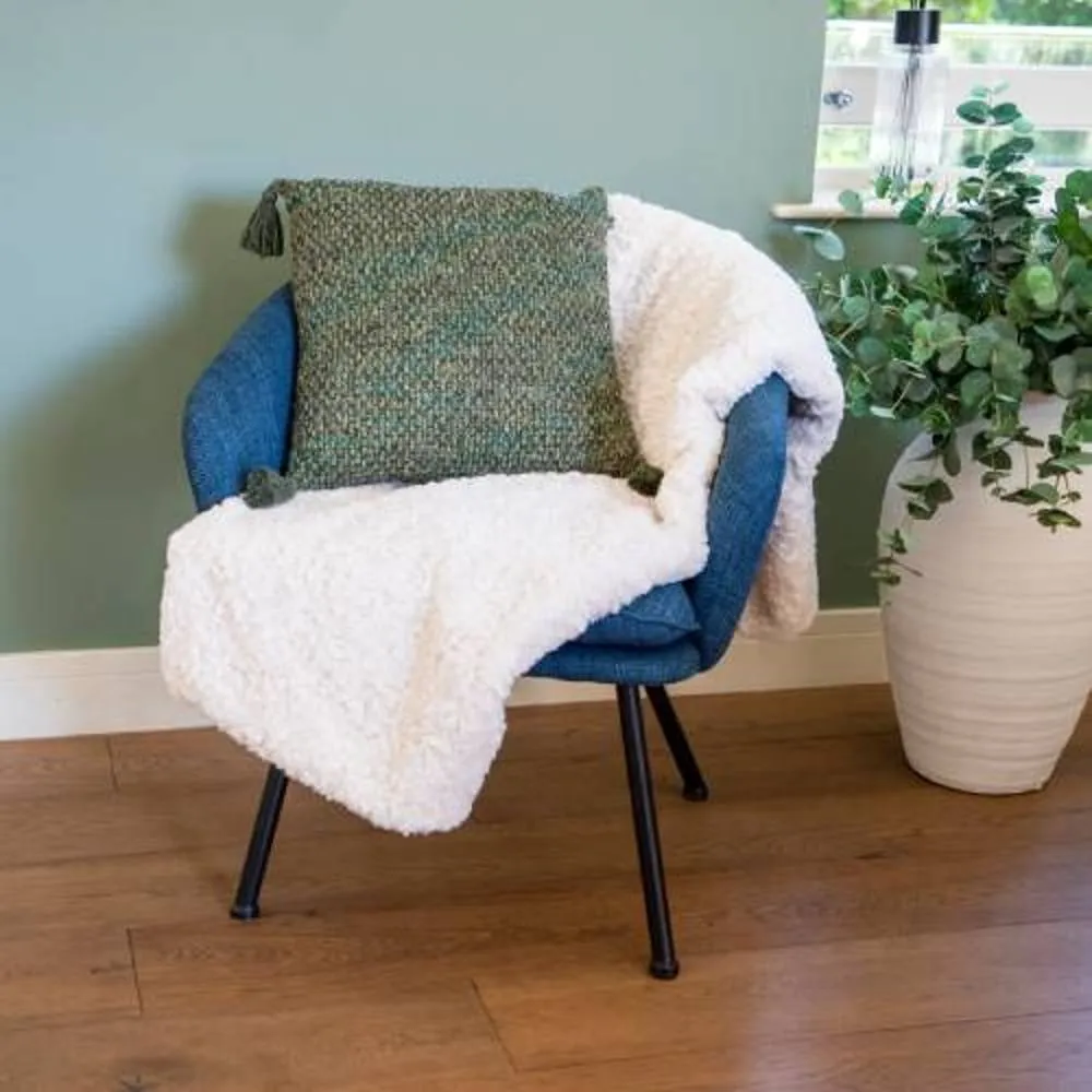 Madison & Mayfair Cream Faux Fur Throw