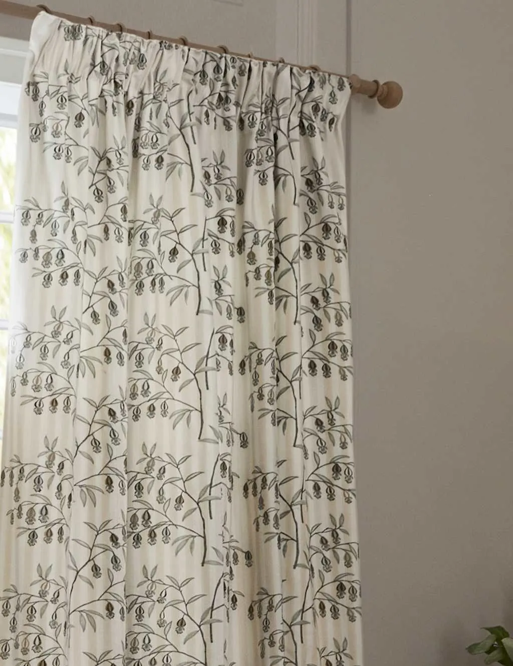 Sanderson Chinese Lanterns Pencil Pleat Curtains Natural Mix