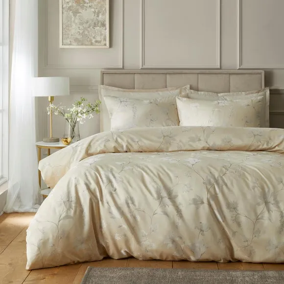 Soiree Lilly Floral Jacquard Duvet Cover & Pillowcase Set