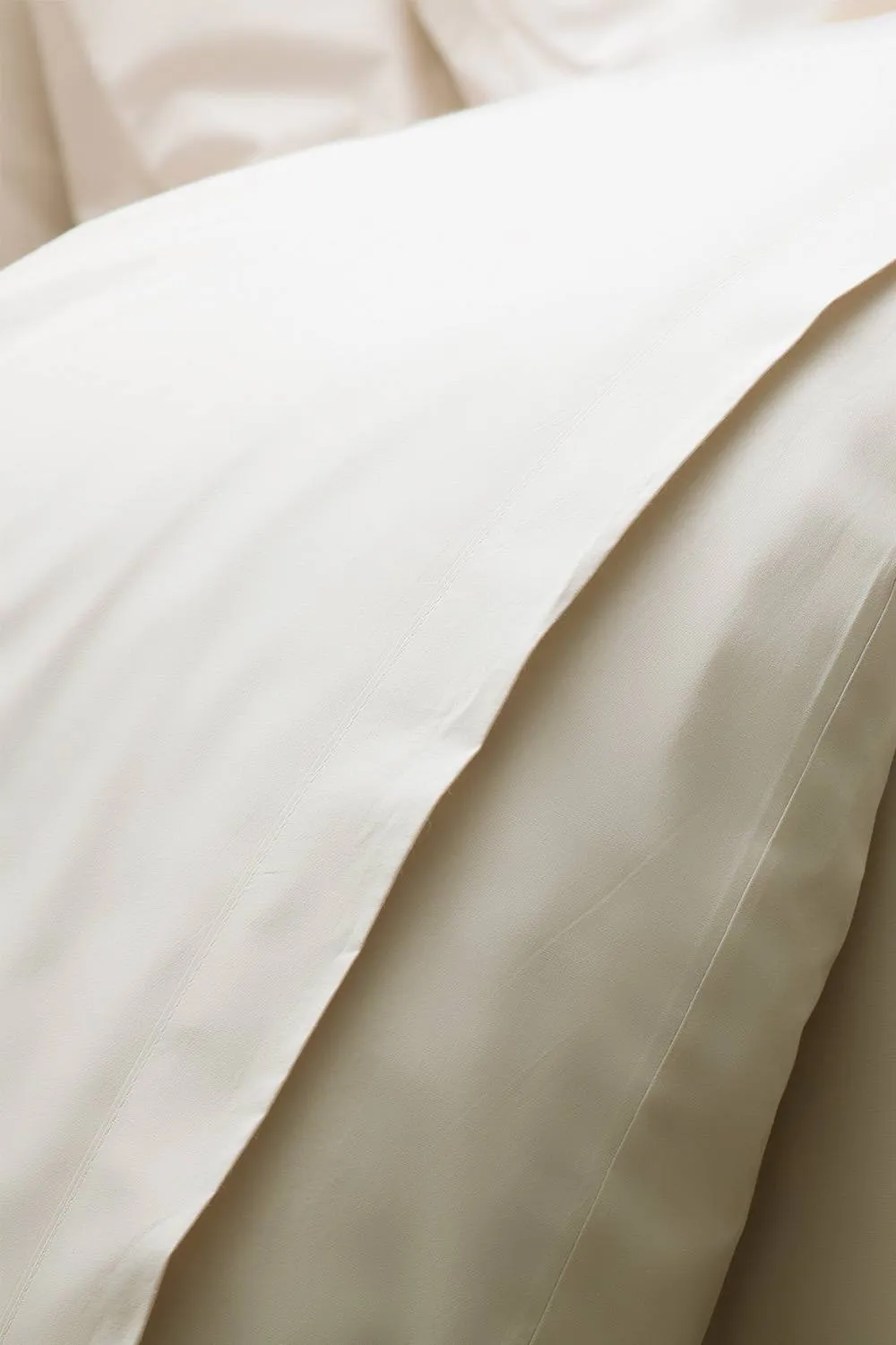 Belledorm Egyptian Cotton 200 Thread Count Flat Sheet in Light Grey 2