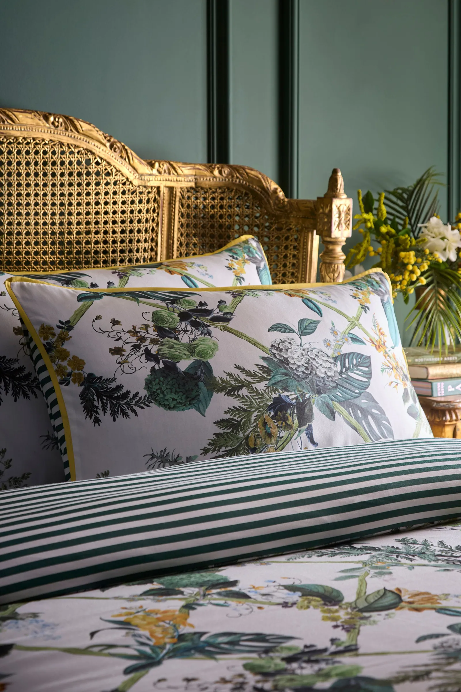 Laurence Llewelyn-Bowen 'Cotswald Fantasia' Floral Print 200 Thread Count Cotton Duvet Cover Set in Green 2