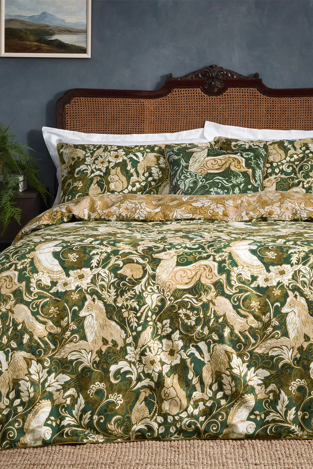 Paoletti Harewood British Animal 100% Cotton Duvet Cover Set in Dark Green