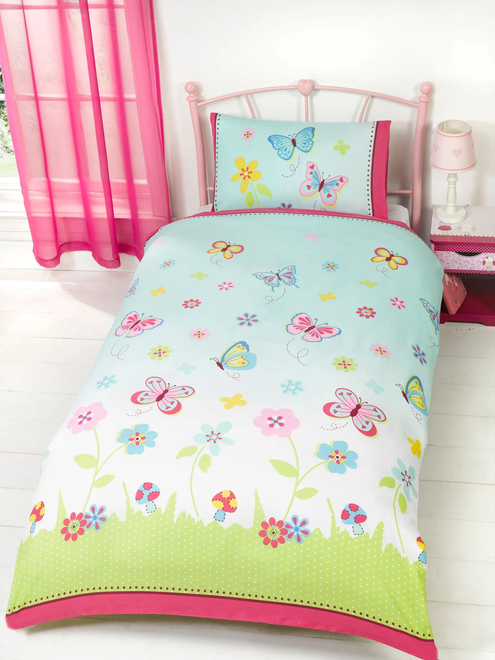 Rapport Home Butterfly Garden Duvet Cover Set with Pillowcase in Green