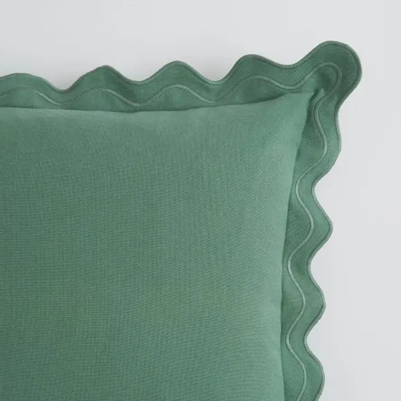 Scalloped Edge Square Cushion 2