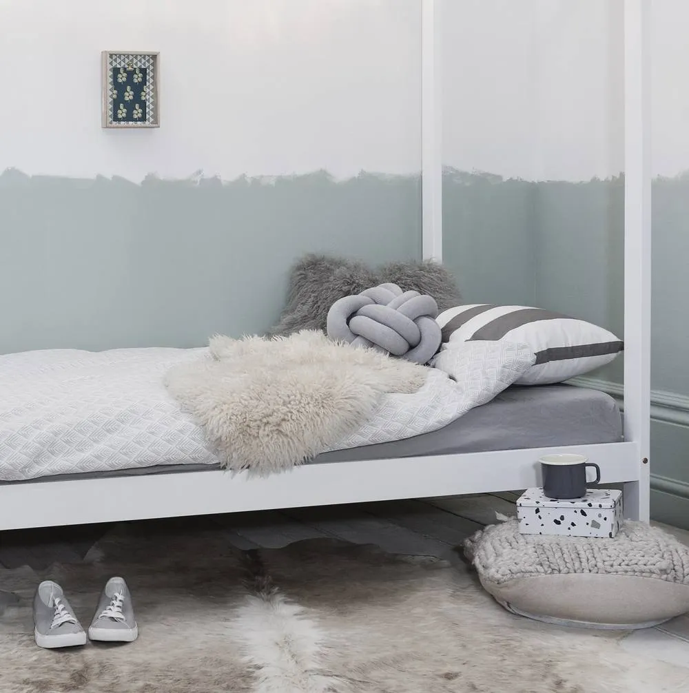 Nöa and Nani Jansen Scandinavian Single Bed Frame in White 2