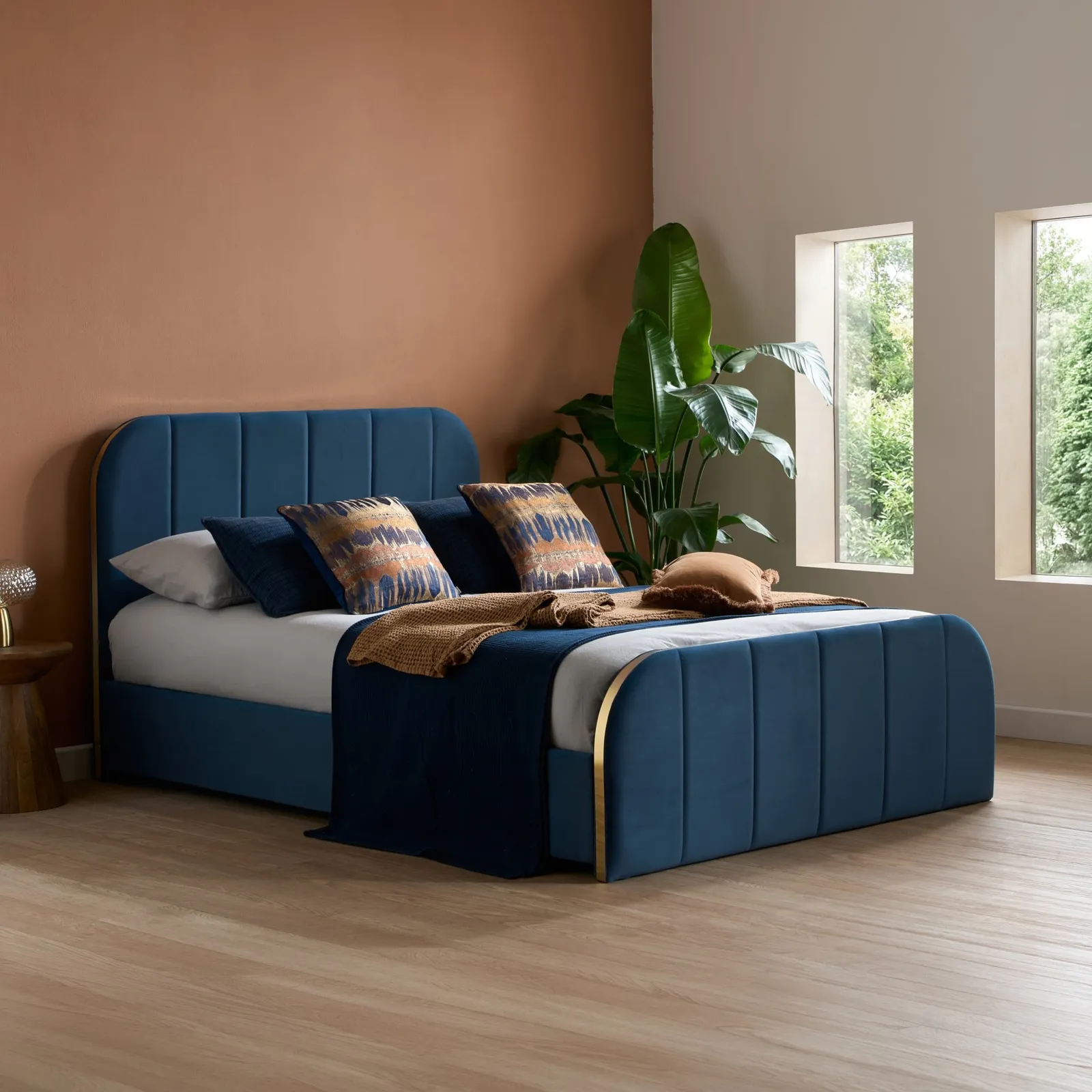 Rowan - King-Size - Low Foot-End Bed - Blue/Gold - Velvet - 5ft