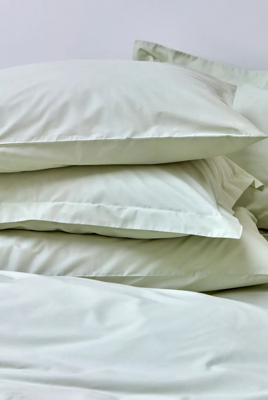 CHRISTY Pure Cotton Percale Oxford Pillowcase Pair in Green 4