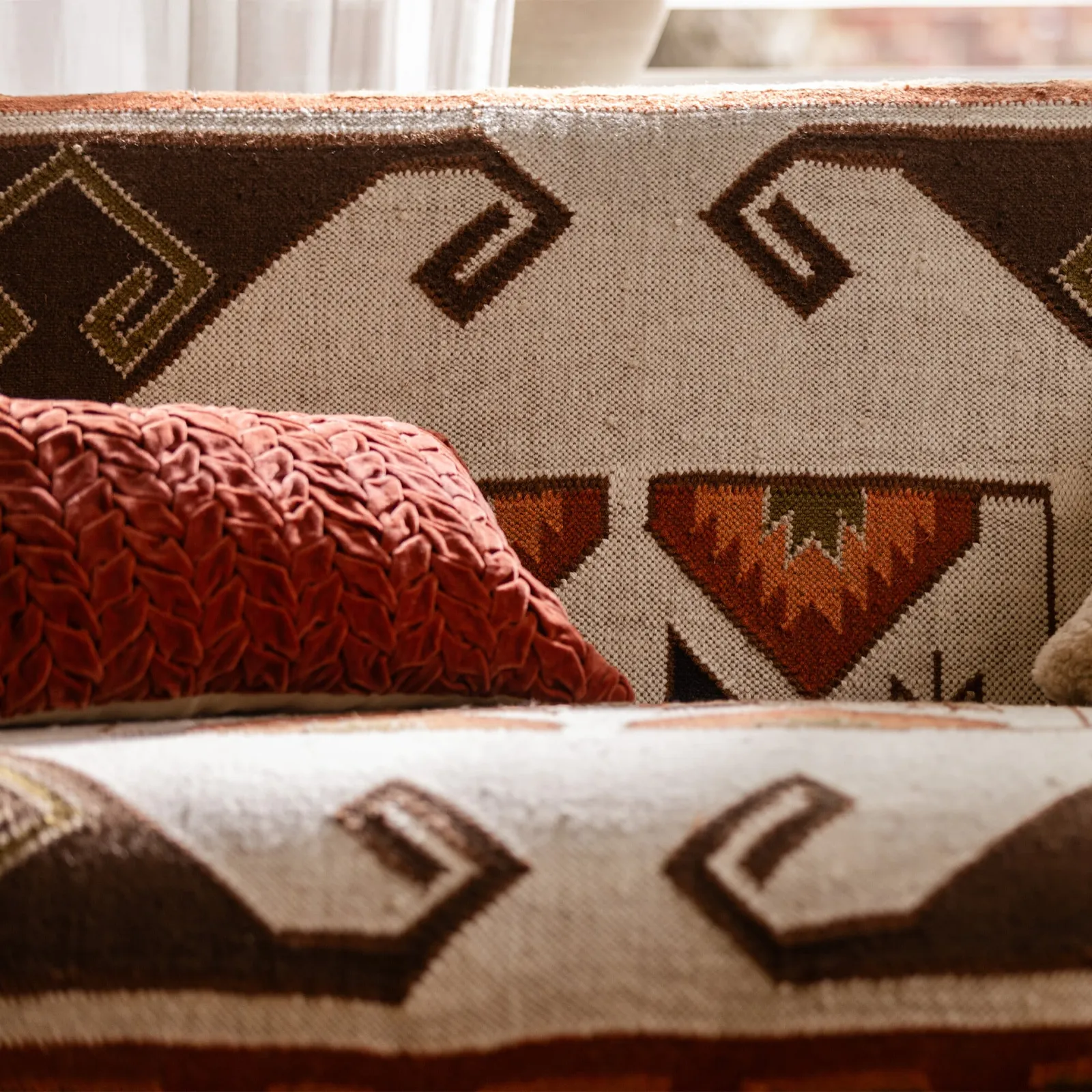 Tetrad Dakota Midi Sofa Mohican Rug/Saddler Walnut Trim, Neutral Fabric | Barker & Stonehouse 6