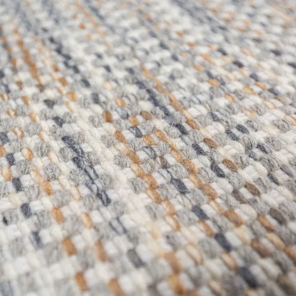 Tarn Chunky Wool Fringed Rug 2
