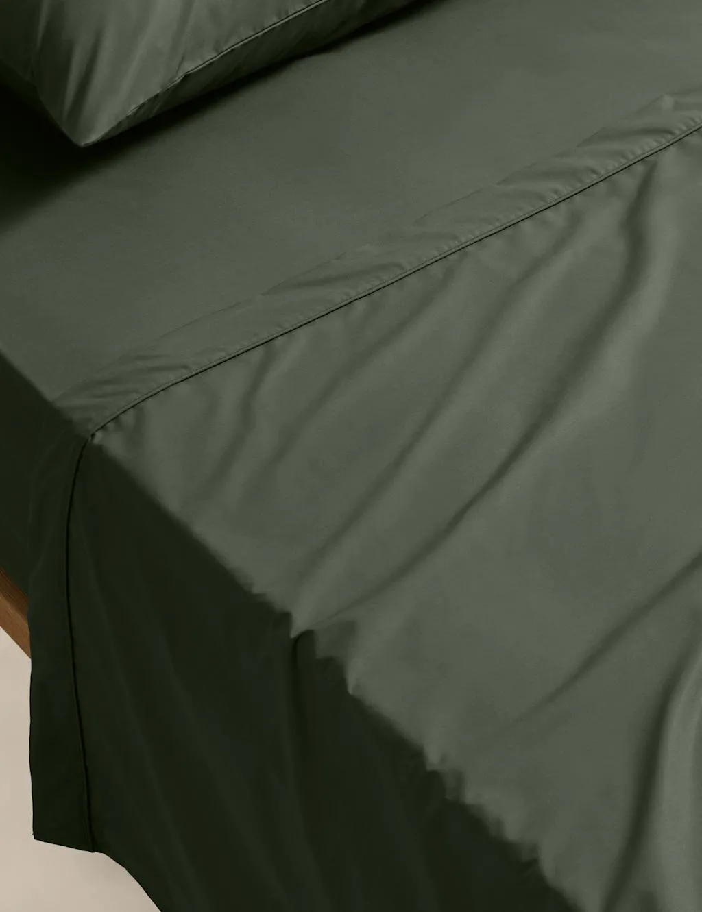 M&S Egyptian Cotton 230 Thread Count Crisp Flat Sheet Forest Green
