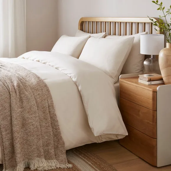 Soft and Easycare Polycotton Duvet Cover & Pillowcase Set 5