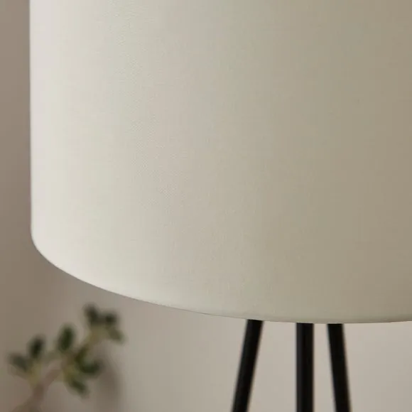 Hugo Tripod Floor Lamp 3