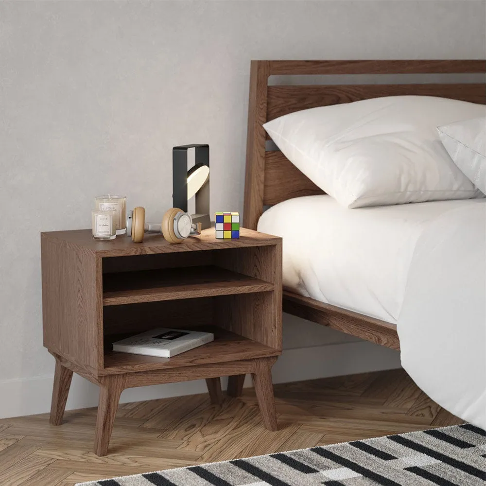Case Valentine Bedside Table Oak 4