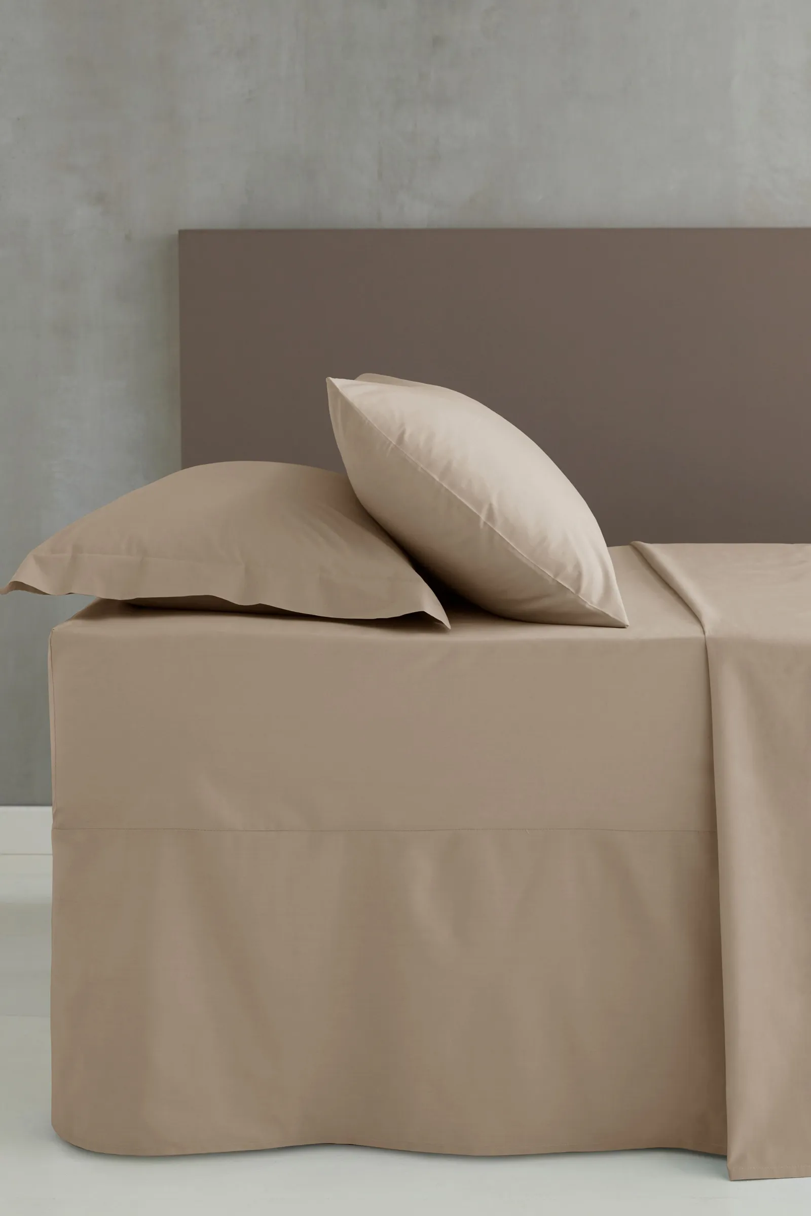 Catherine Lansfield 'Easy Iron Percale' Standard Pillowcase Pair in Natural 2