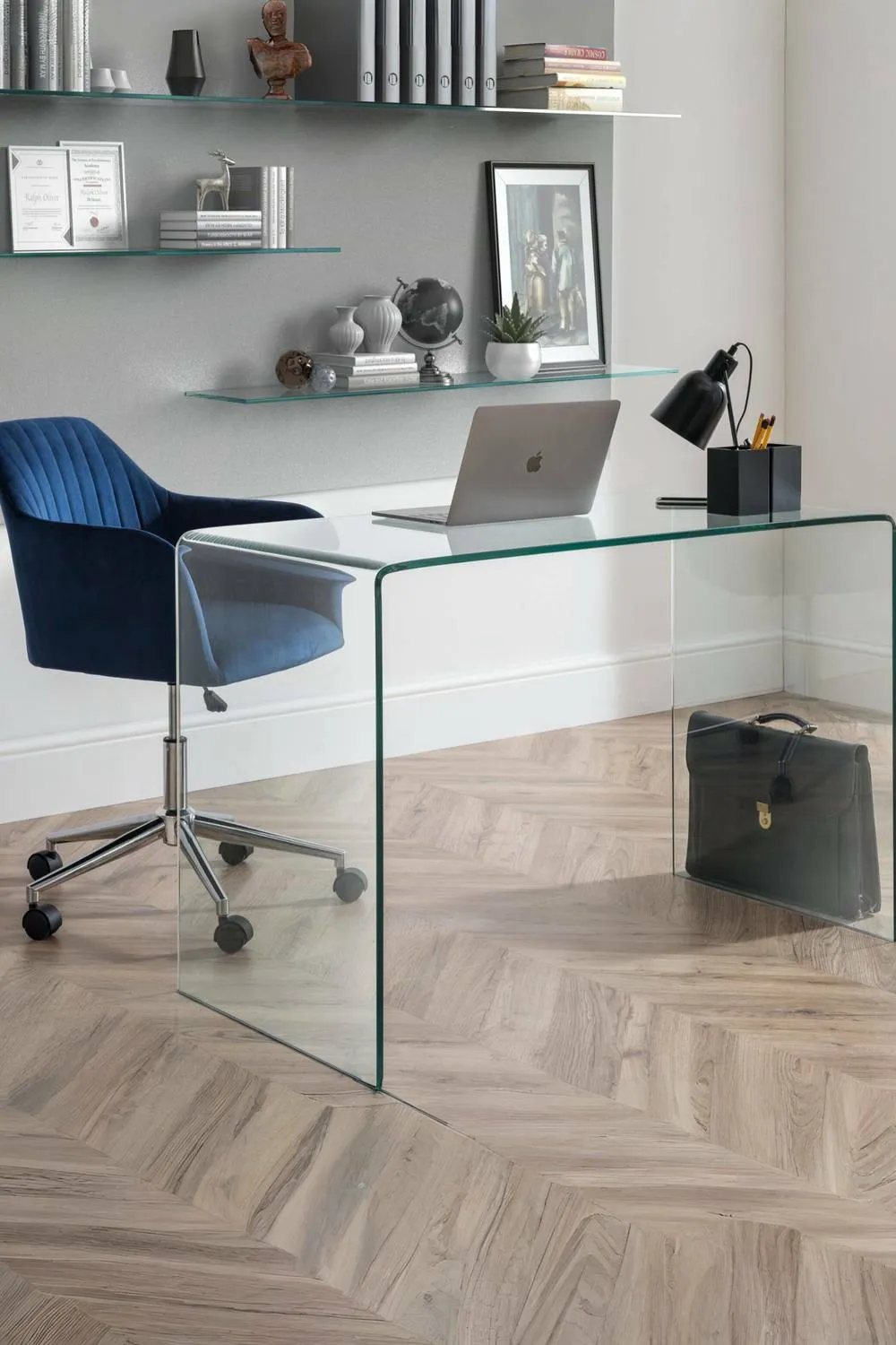 Julian Bowen Amalfi Bent Glass Desk in Clear 3