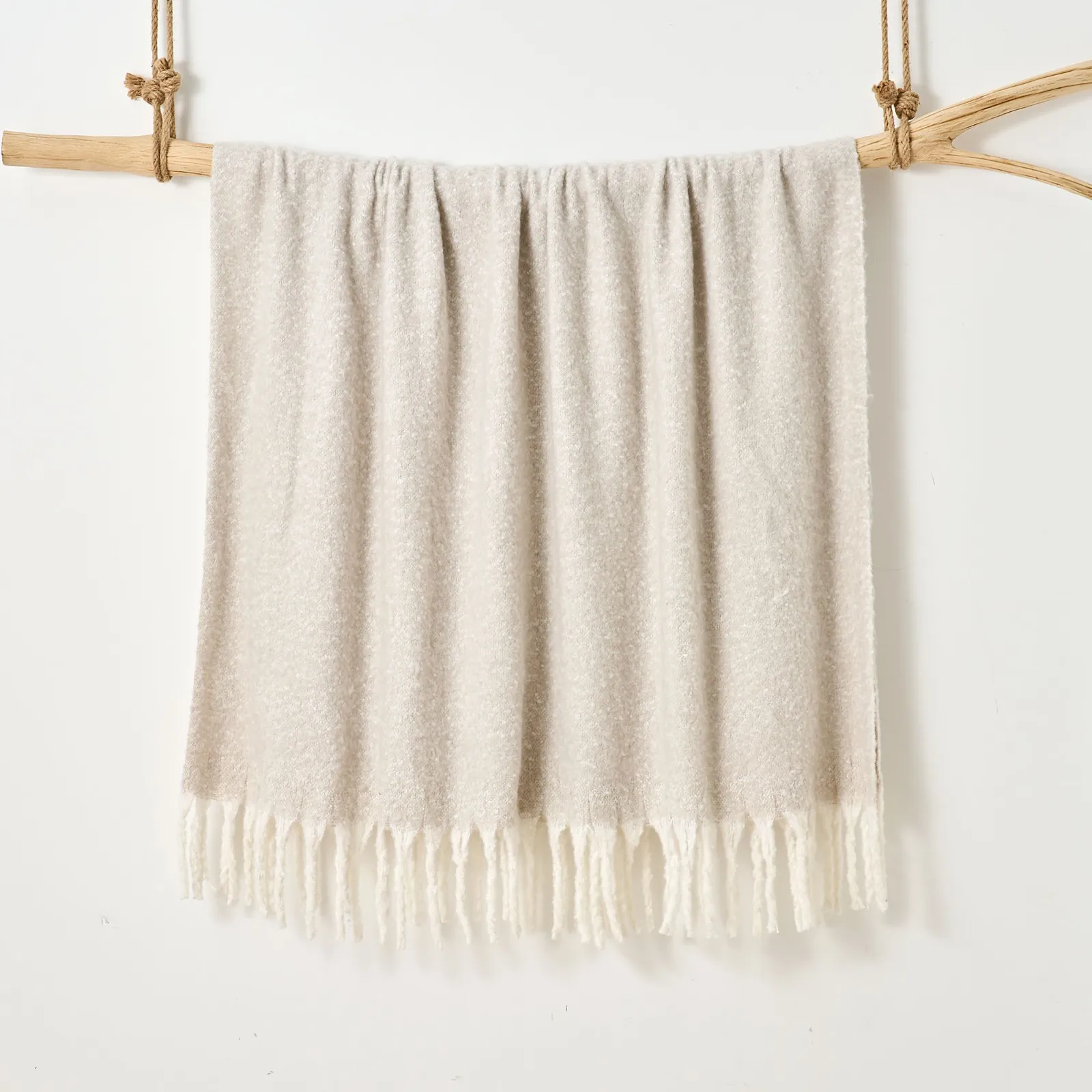 Allure Bath Fashions Aisling Super Soft Faux Fur Tasselled Sofa Throw Blanket in Light Grey