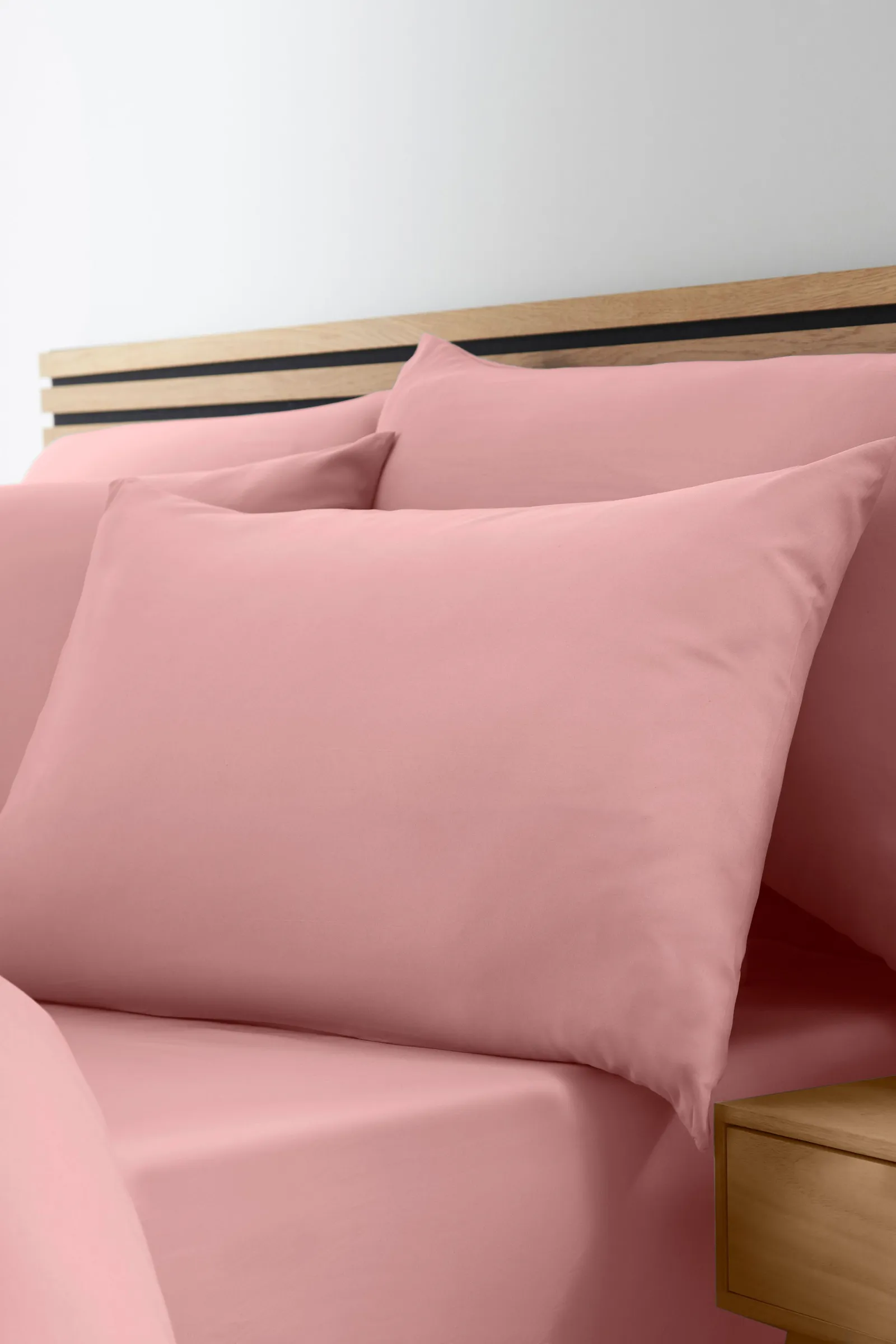 Catherine Lansfield So Soft Non Iron Duvet Cover Set in Coral 2