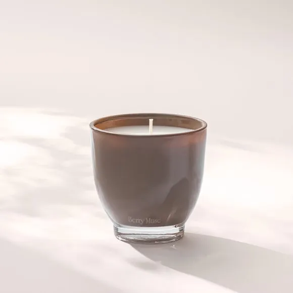 Moments Berry Muse Candle 2