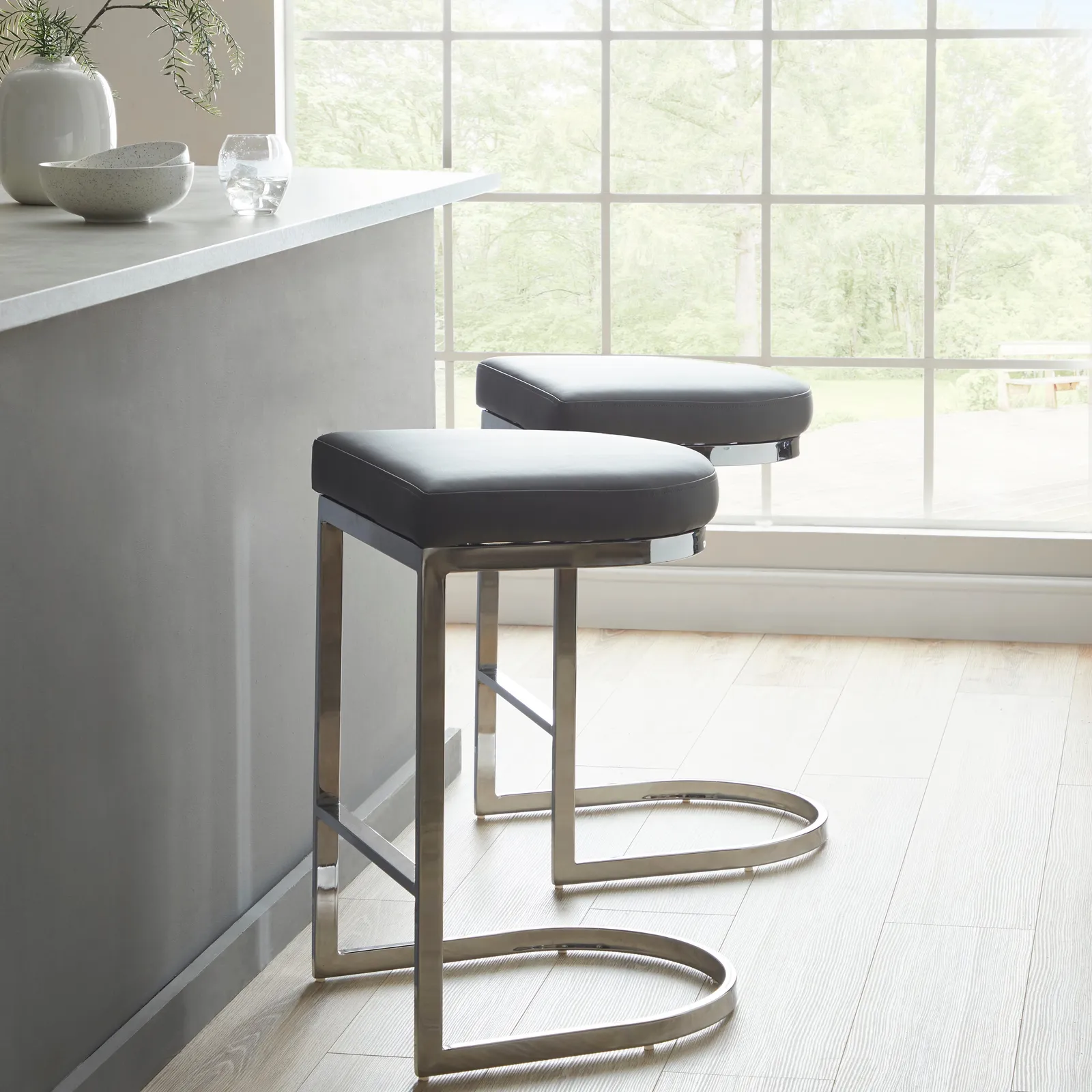 Azzaria Set of 2 Bar Stools PU Grey