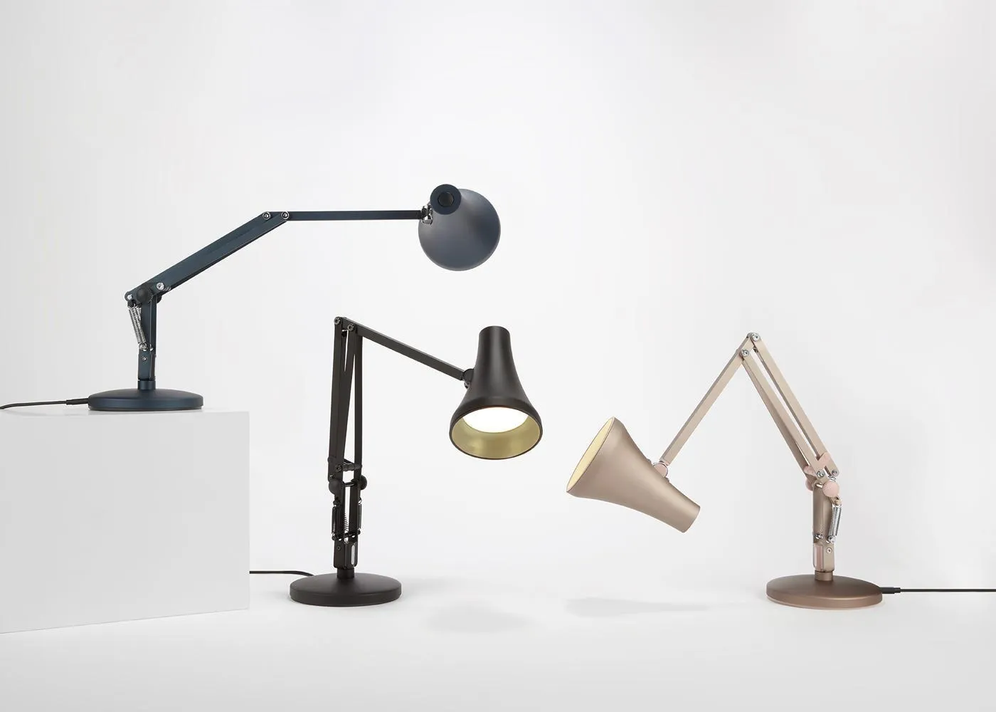 Anglepoise 90 Mini Mini Desk Lamp Carbon Black and Black 3