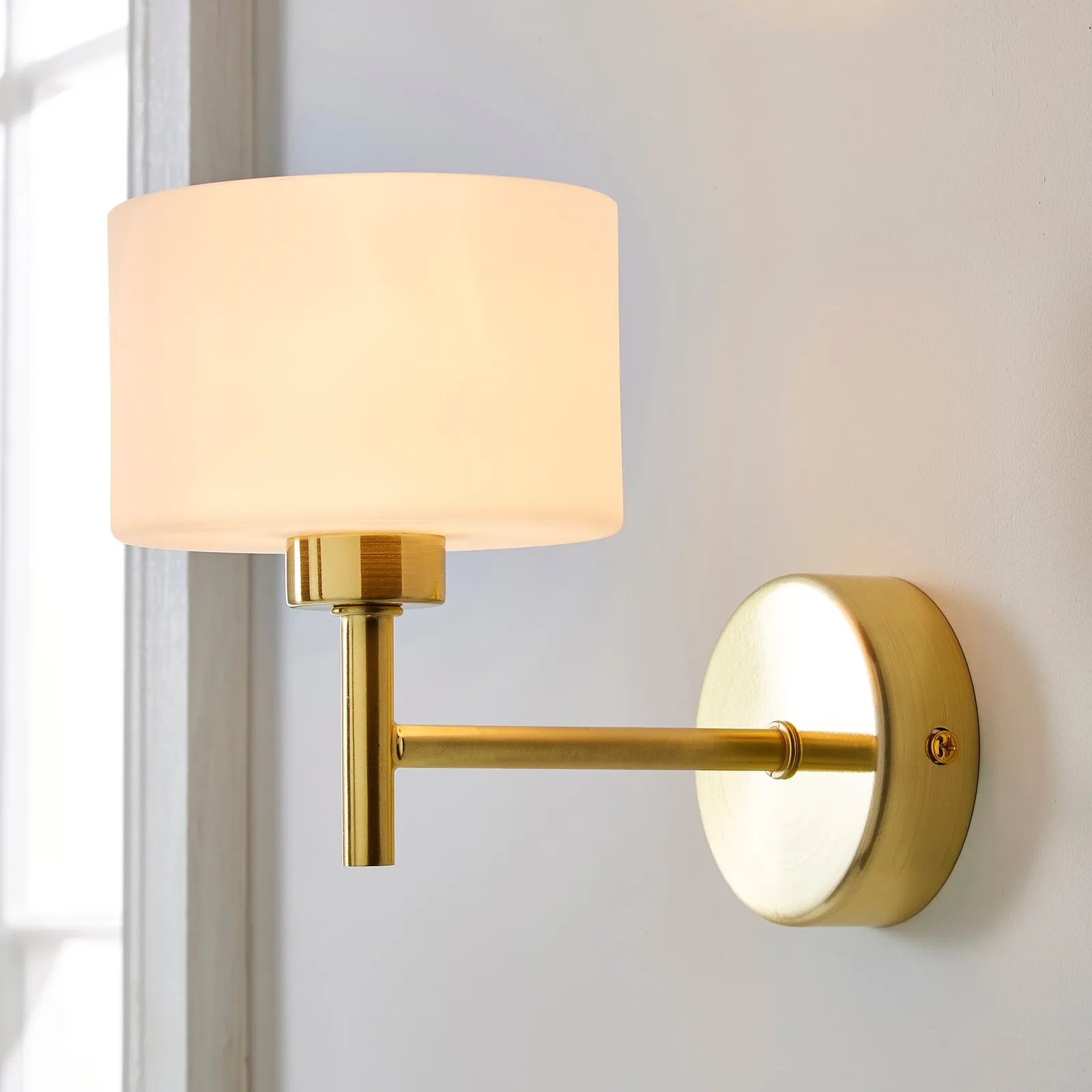 Elsie Wall Light Brass Gold