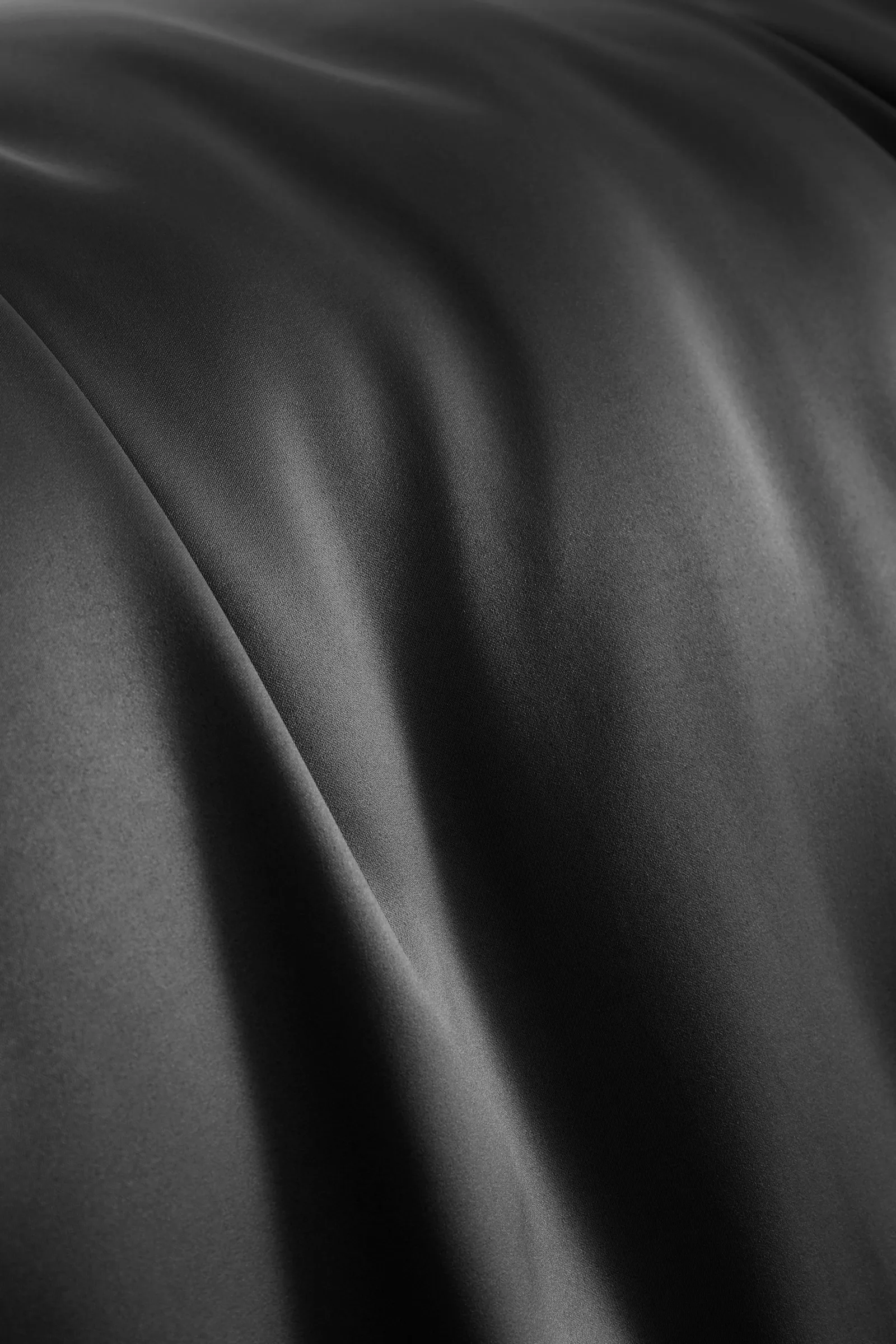 Catherine Lansfield Silky Soft Satin Duvet Set in Black 3